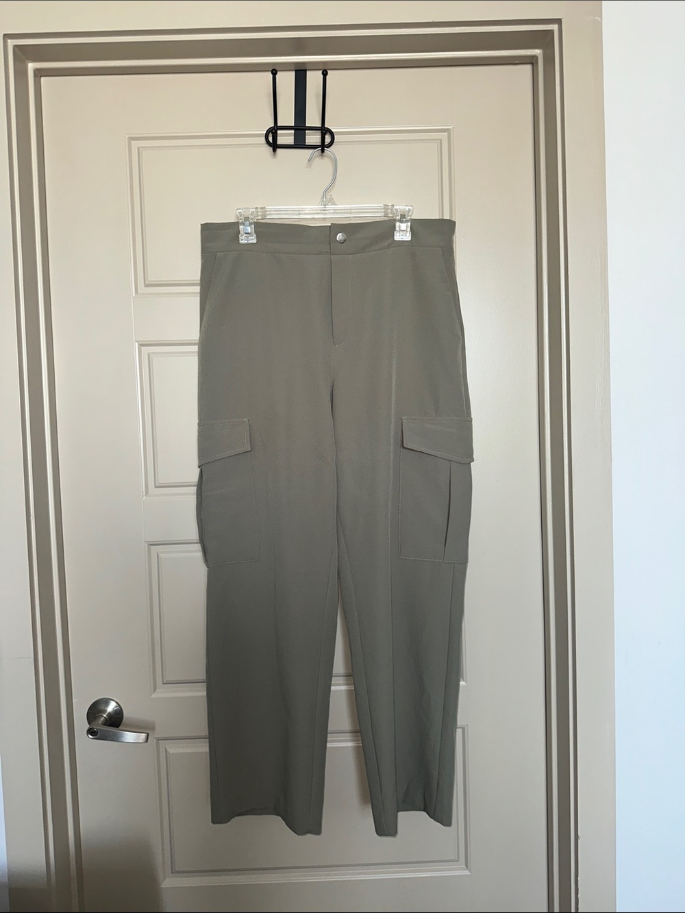 Zara Wide-Leg Cargo Trousers in Olive Size L